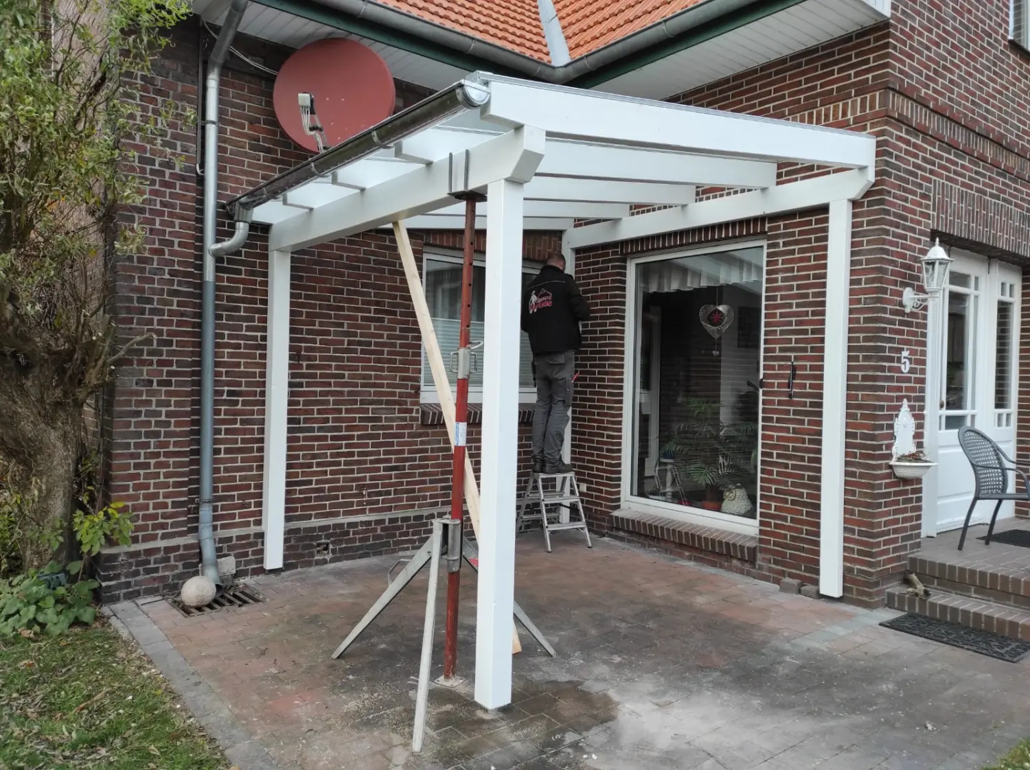 Terrassenüberdachung / Balkone  Reparaturarbeiten von Zimmerei Dennis Martens